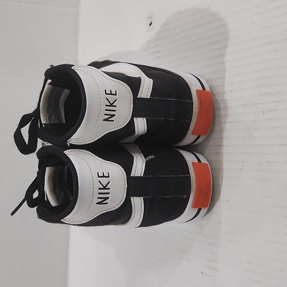 Nike Court Legacy Mid Women's Black and White High-Tops Size 9 - Picture 6 of 10